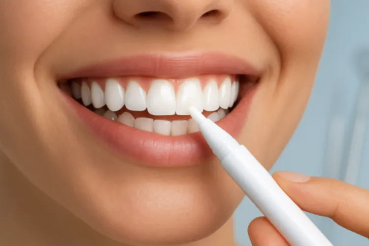 Satu imej menunjukkan pen pemutih gigi